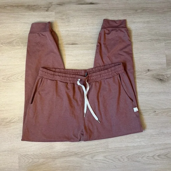 Vuori performance joggers - Picture 1 of 4